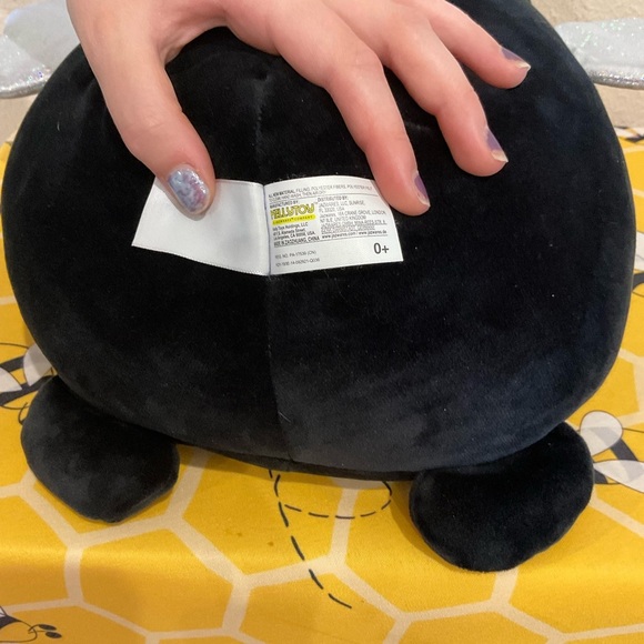 Squishmallows Hug Mees Sunny the Bee -14 inch - no tags - Picture 3 of 6